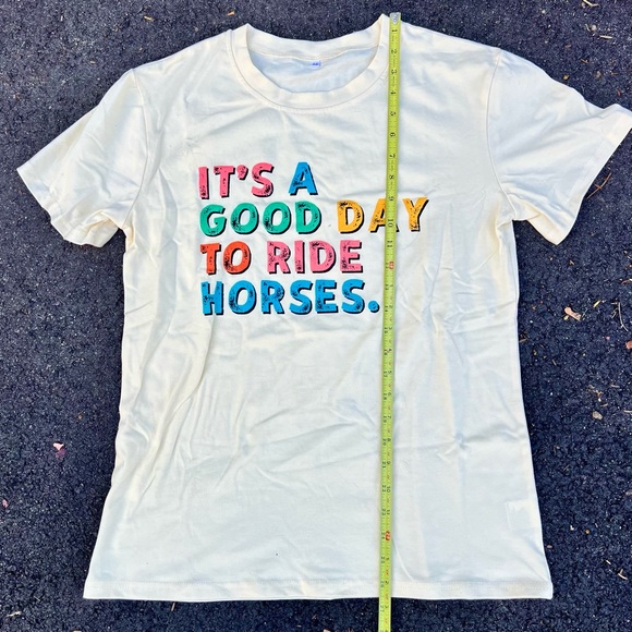 Horse Lover’s Graphic T-Shirt - Pale Yellow - Size Medium - Picture 5 of 7